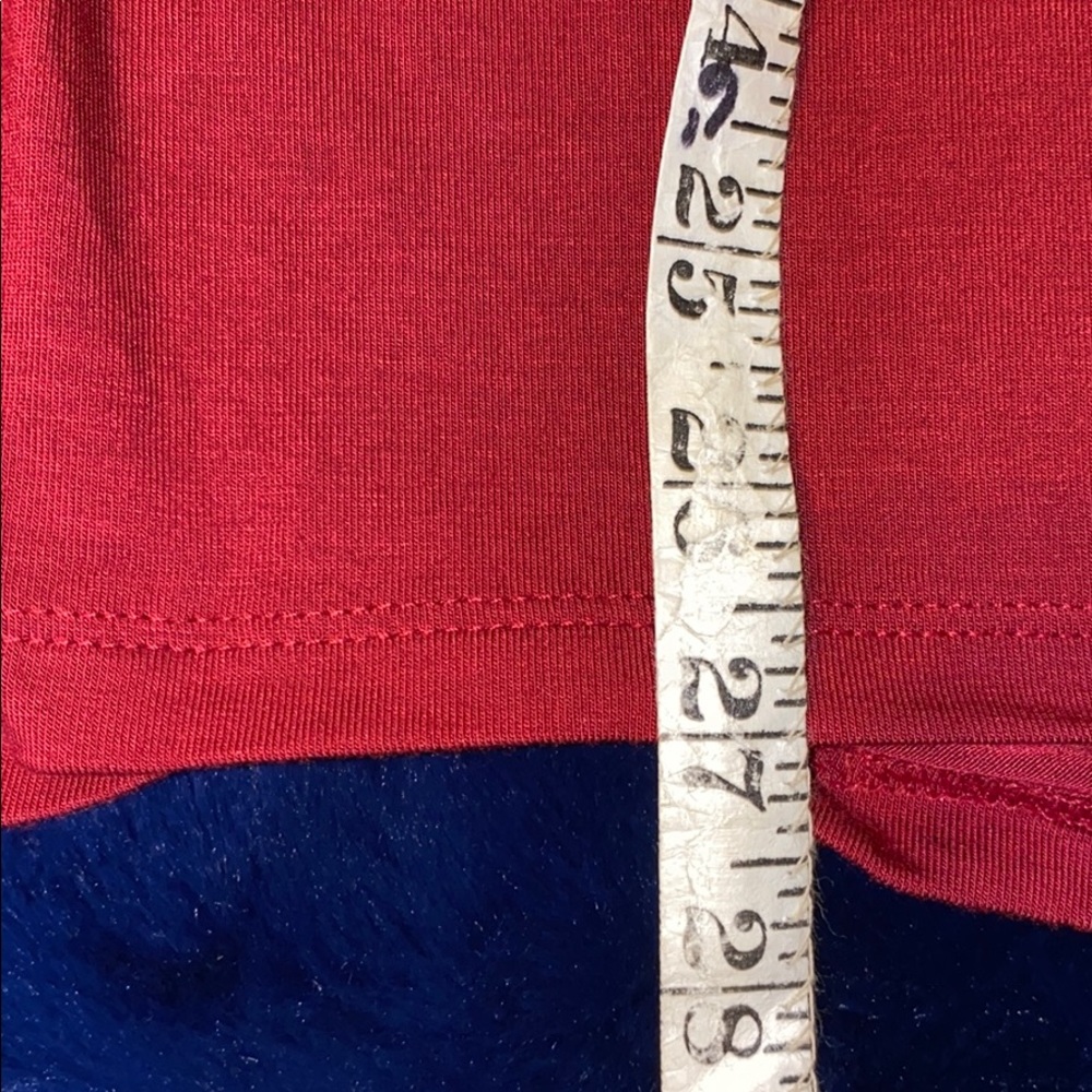 🌟🌟🌟OLD NAVY. CRISS CROSS NECKLINE. Longer & Loose Fit - Picture 6 of 9